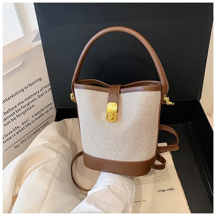 Korean-style Crossbody Bag Women's Beige Black Zipper Buckle — feature 15