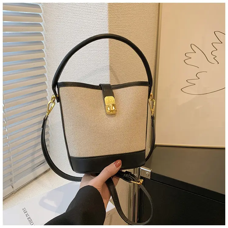 Korean-style Crossbody Bag Women's Beige Black Zipper Buckle — feature 17
