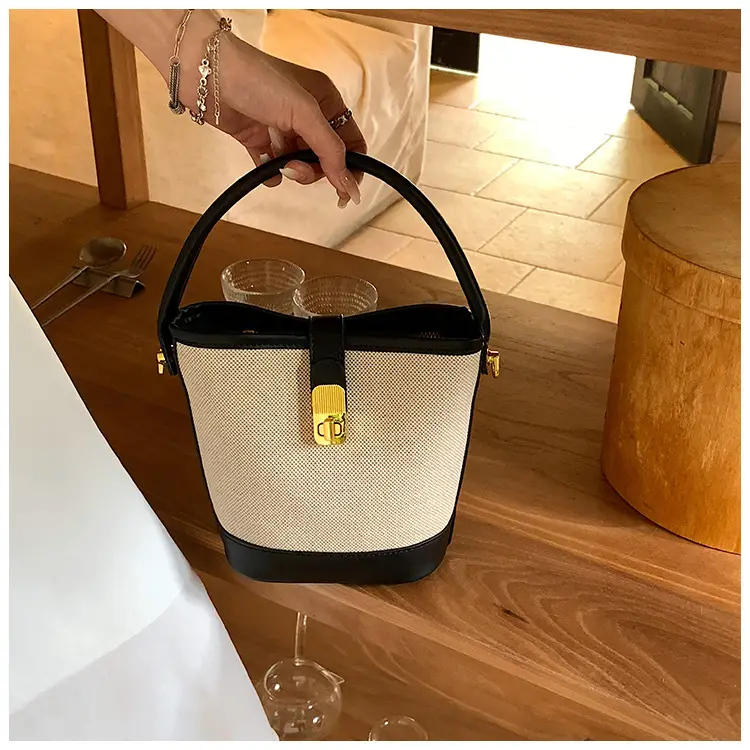 Korean-style Crossbody Bag Women's Beige Black Zipper Buckle — feature 27