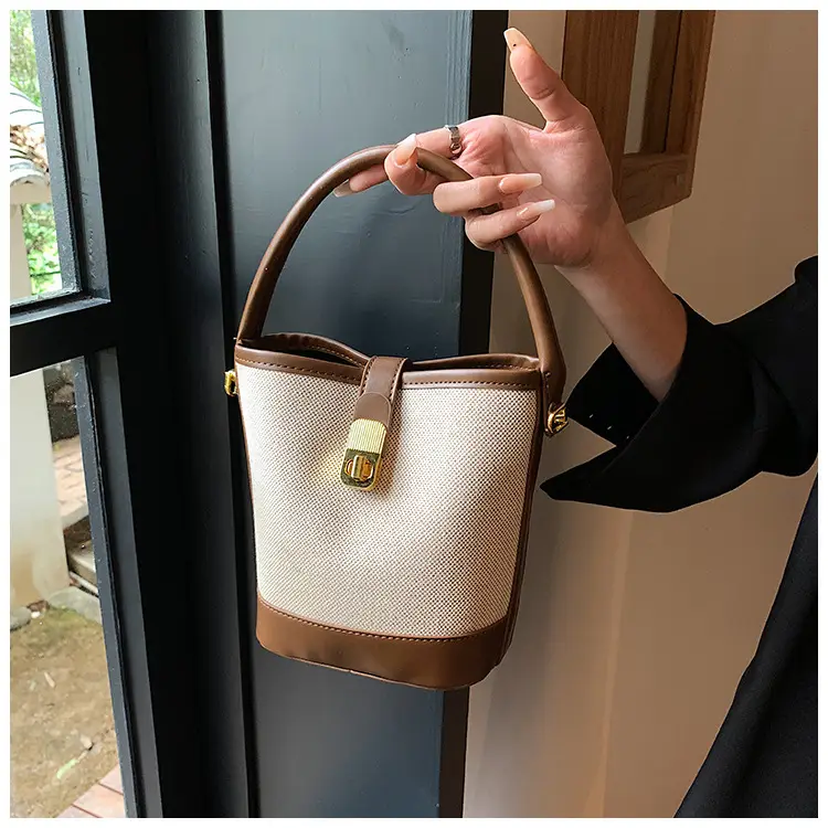 Korean-style Crossbody Bag Women's Beige Black Zipper Buckle — feature 30