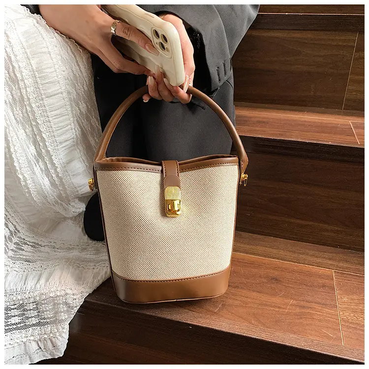 Korean-style Crossbody Bag Women's Beige Black Zipper Buckle — feature 33