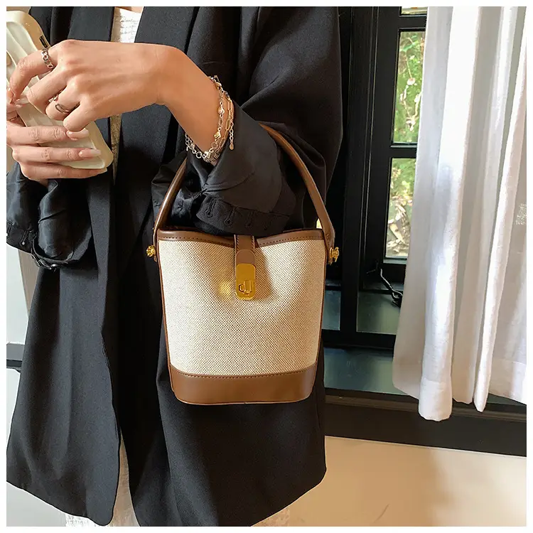 Korean-style Crossbody Bag Women's Beige Black Zipper Buckle — feature 35