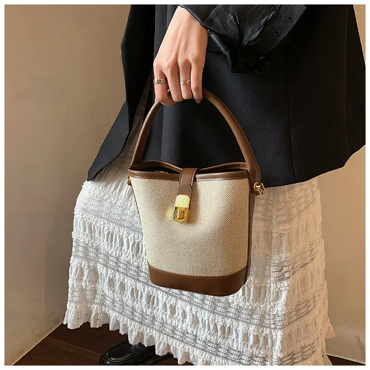 Korean-style Crossbody Bag Women's Beige Black Zipper Buckle — feature 37