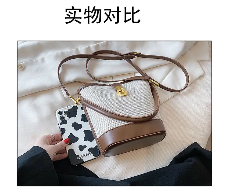 Korean-style Crossbody Bag Women's Beige Black Zipper Buckle — feature 4