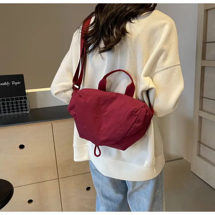 Women's Black Crossbody Bag for Fitness Cycling Wear — feature 40