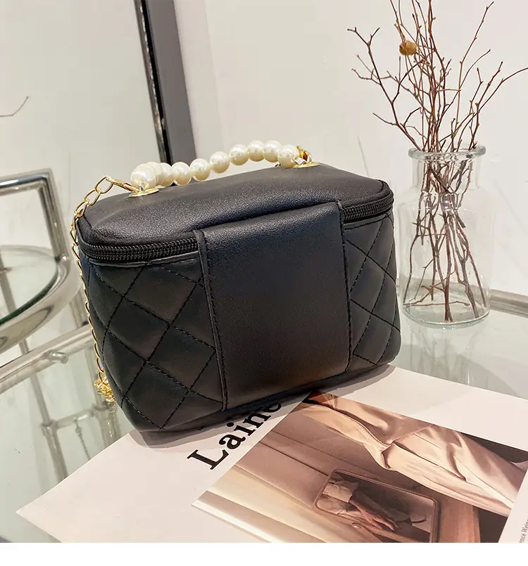 Women's Diamond Embroidered Pearl Cosmetic Bag 2024 — feature 23