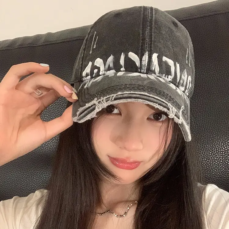 Women's Gray Graffiti Cap Wide Brim Casual Hat - Image 7