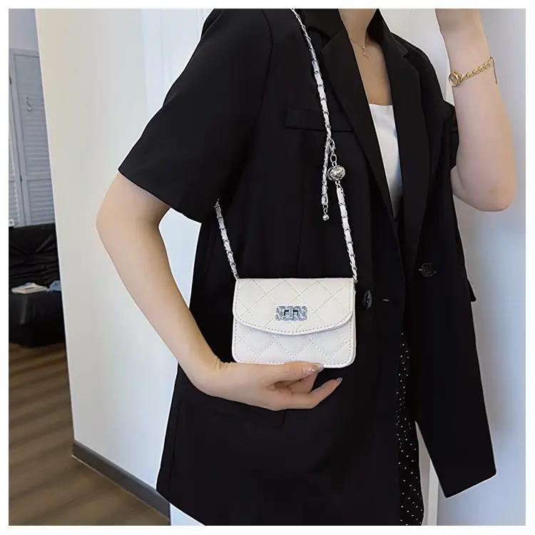 Women's White Chain Crossbody Bag 2024 New — feature 16