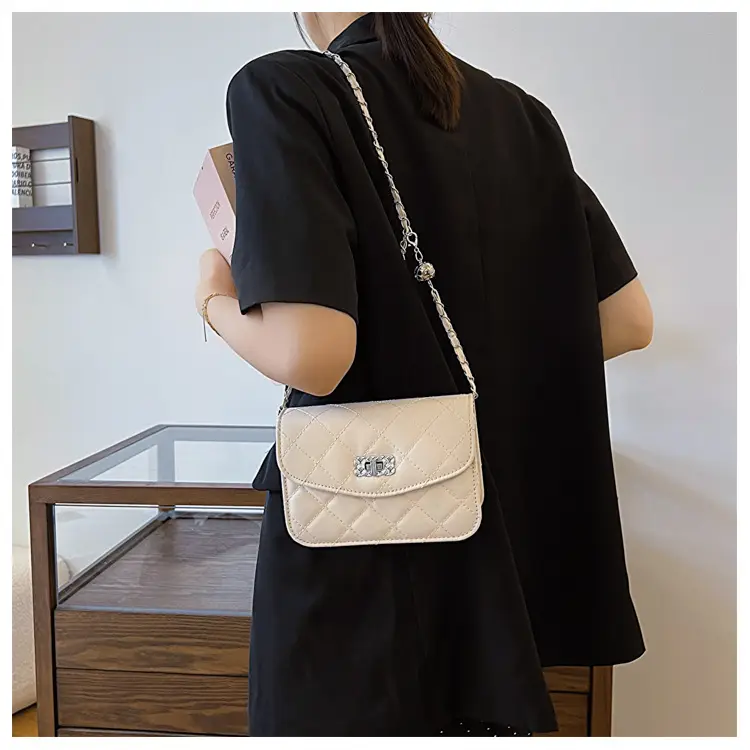 Women's White Chain Crossbody Bag 2024 New — feature 20