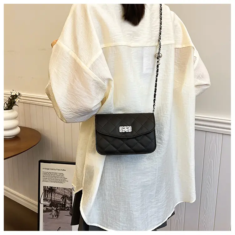 Women's White Chain Crossbody Bag 2024 New — feature 25