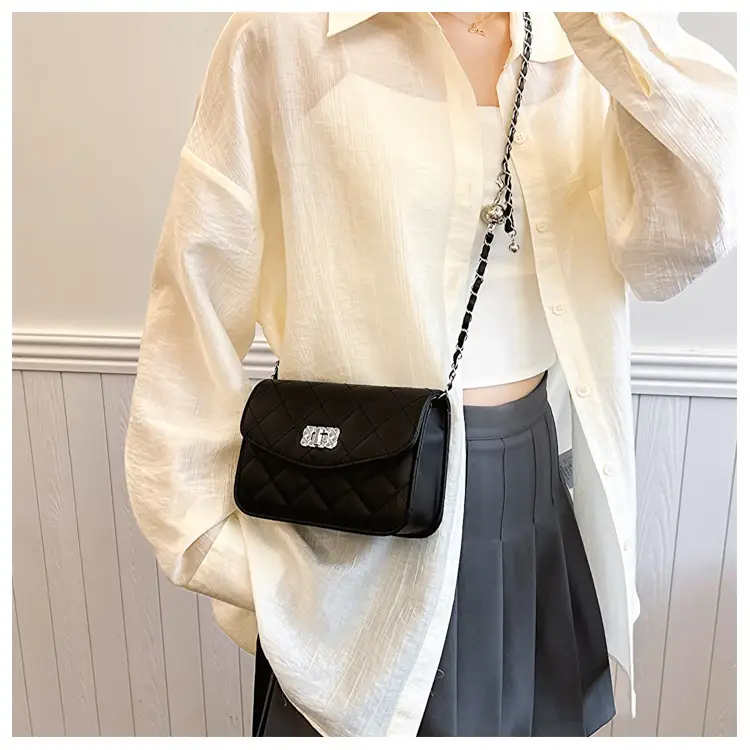 Women's White Chain Crossbody Bag 2024 New — feature 27