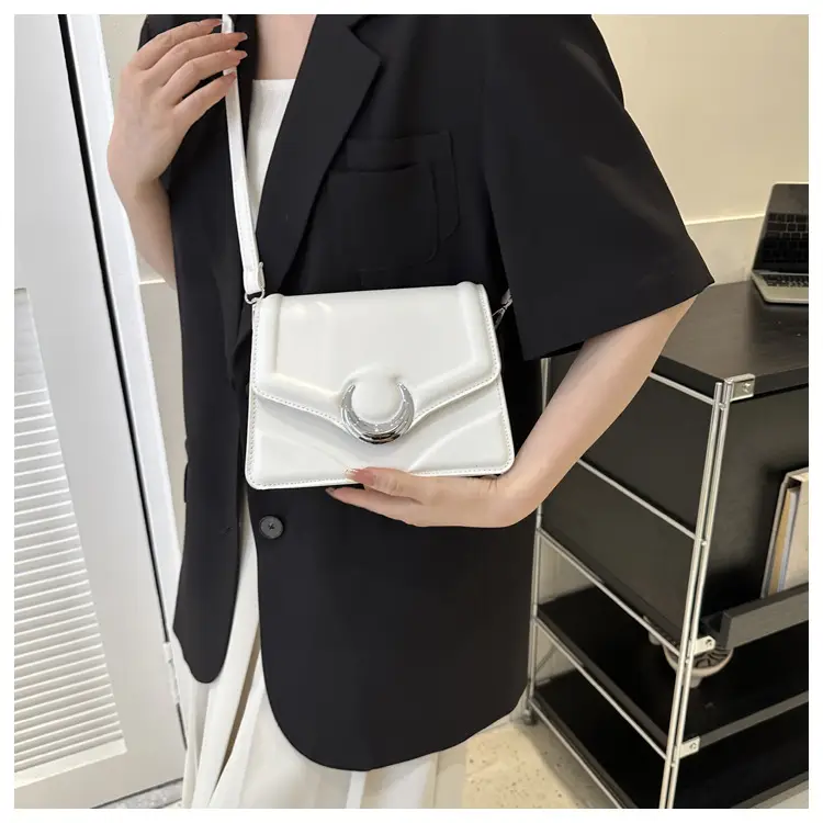 Women's Brown Crescent Lock Shoulder Bag 2025 New Trendy — feature 21