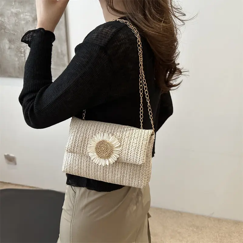Women's 2024 Woven Shoulder Bag with Daisy Flower - Image 4