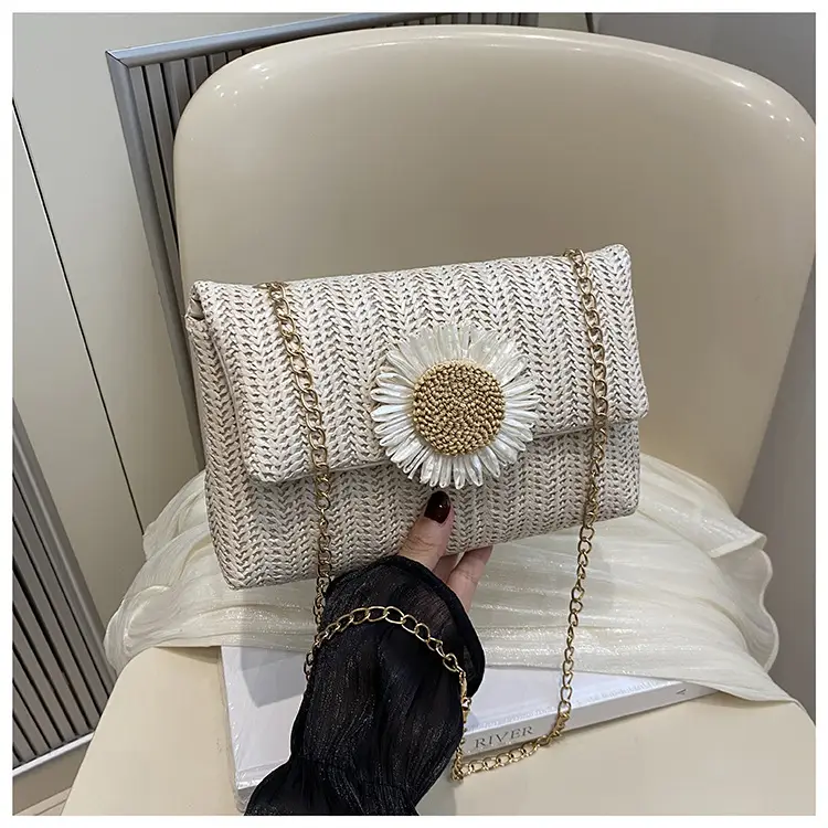 Women's 2024 Woven Shoulder Bag with Daisy Flower — feature 12