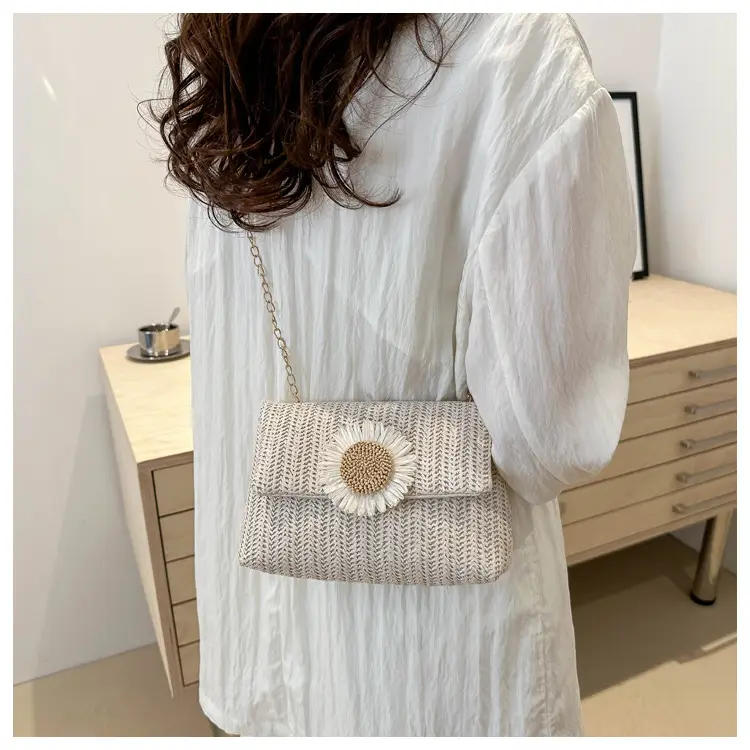 Women's 2024 Woven Shoulder Bag with Daisy Flower — feature 16