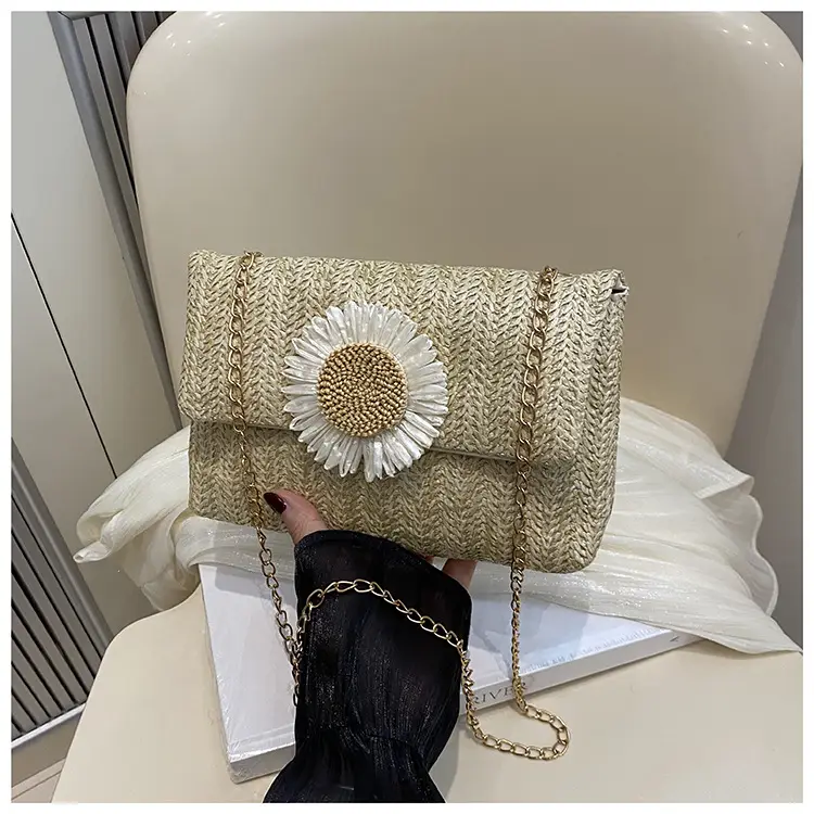 Women's 2024 Woven Shoulder Bag with Daisy Flower — feature 9