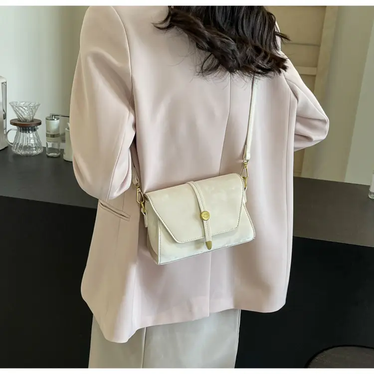 Women's Black Velvet Square Shoulder Bag 2024 — feature 18