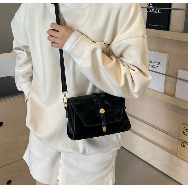Women's Black Velvet Square Shoulder Bag 2024 — feature 26
