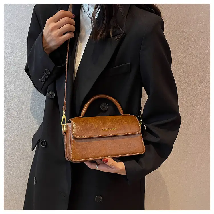 Vintage Textured Women's Shoulder Crossbody Bag 2024 — feature 15
