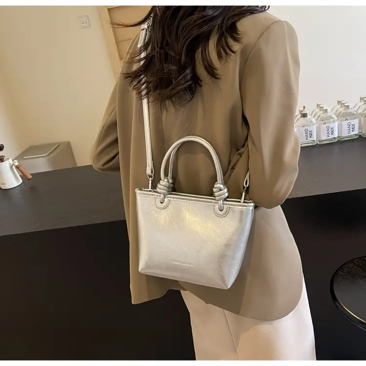Red Korean Style Women's Shoulder Bag 2024 — feature 20