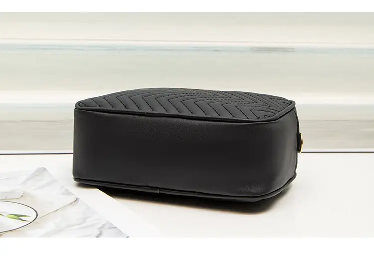 Black Wave Pattern Women's Crossbody Bag 2024 — feature 23