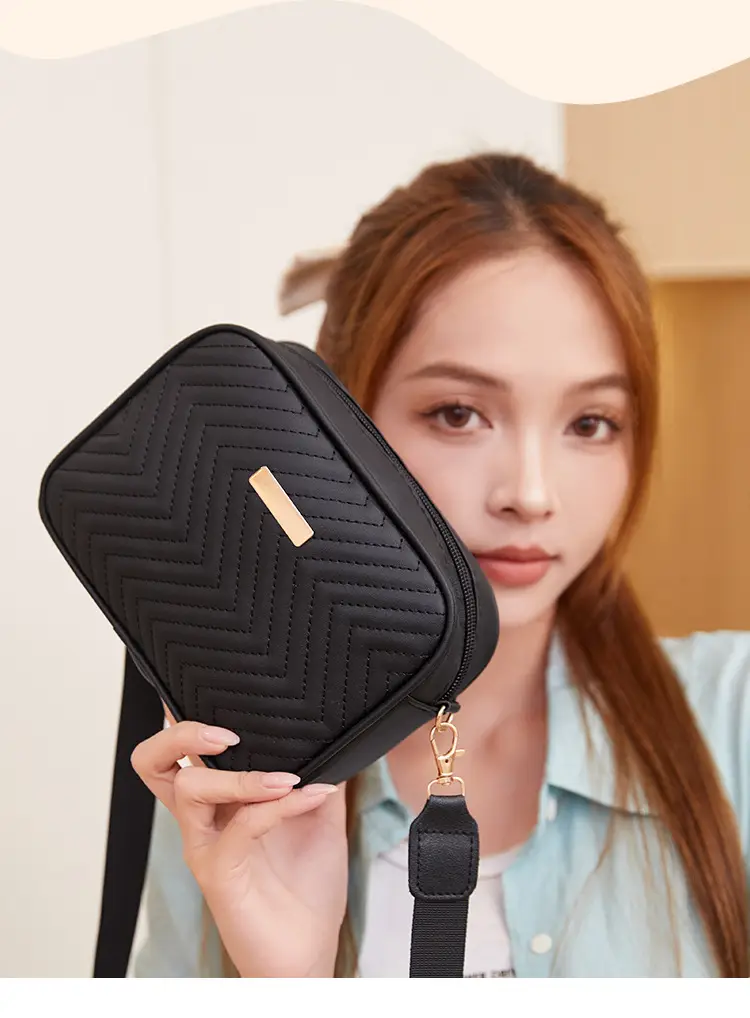 Black Wave Pattern Women's Crossbody Bag 2024 — feature 3
