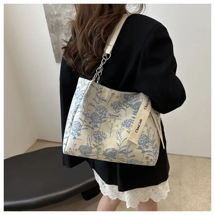 Women's Floral Canvas Shoulder Bag Large 2024 — feature 10