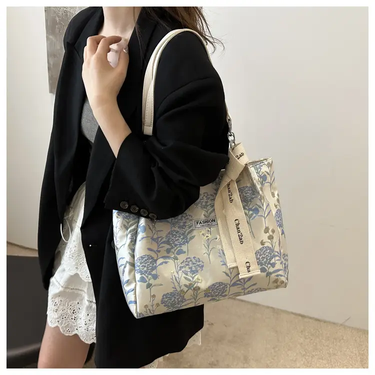 Women's Floral Canvas Shoulder Bag Large 2024 — feature 13