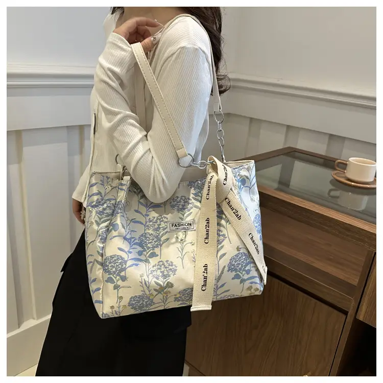 Women's Floral Canvas Shoulder Bag Large 2024 — feature 21