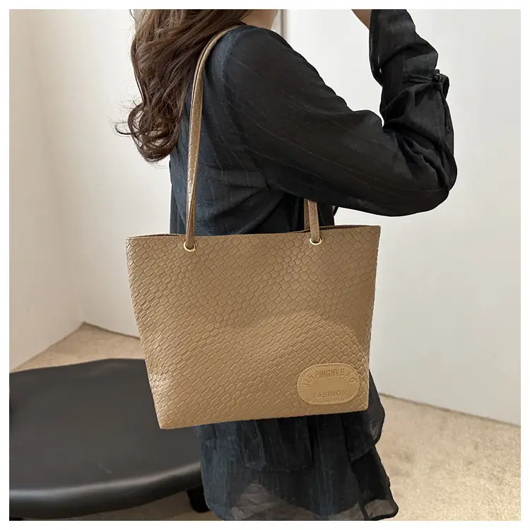 Women Woven Tan Shoulder Bag 2024 Spring Summer — feature 10