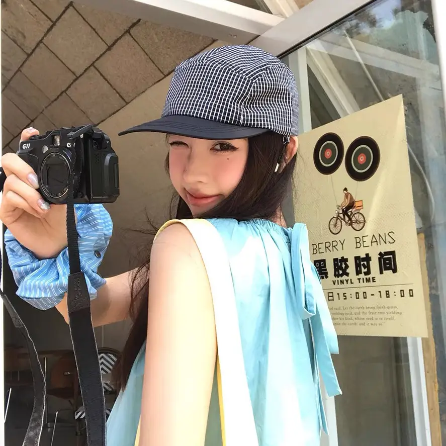 Women Duck Tongue Hat with Drawstring Sunscreen - Image 3