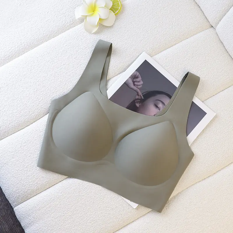Liquid Foundation Invisible Dressing Pervious Summer Clouds Underwear No Size Large Chest Small Sports Seamless Vest Bra