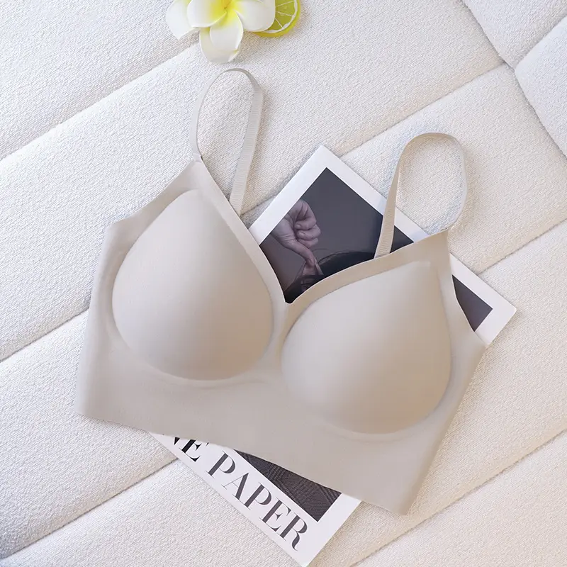 Liquid Foundation Invisible Dressing Pervious Summer Clouds Underwear No Size Large Chest Small Sports Seamless Vest Bra