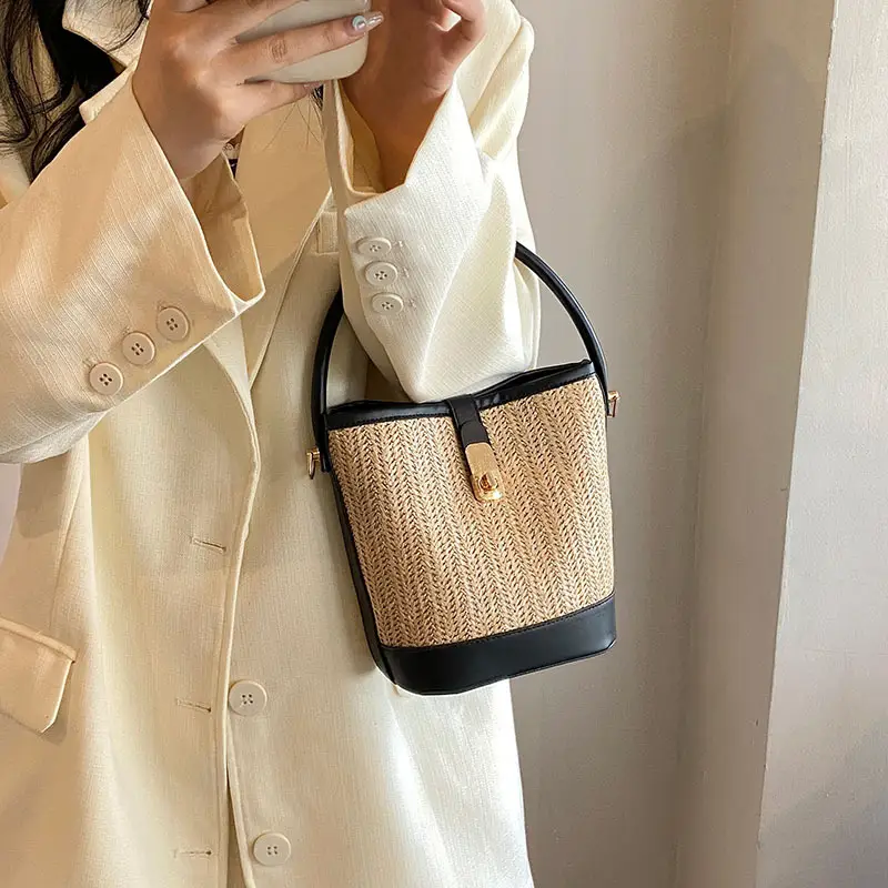 Women's Textured Woven Shoulder Bag Black Beige - Image 7