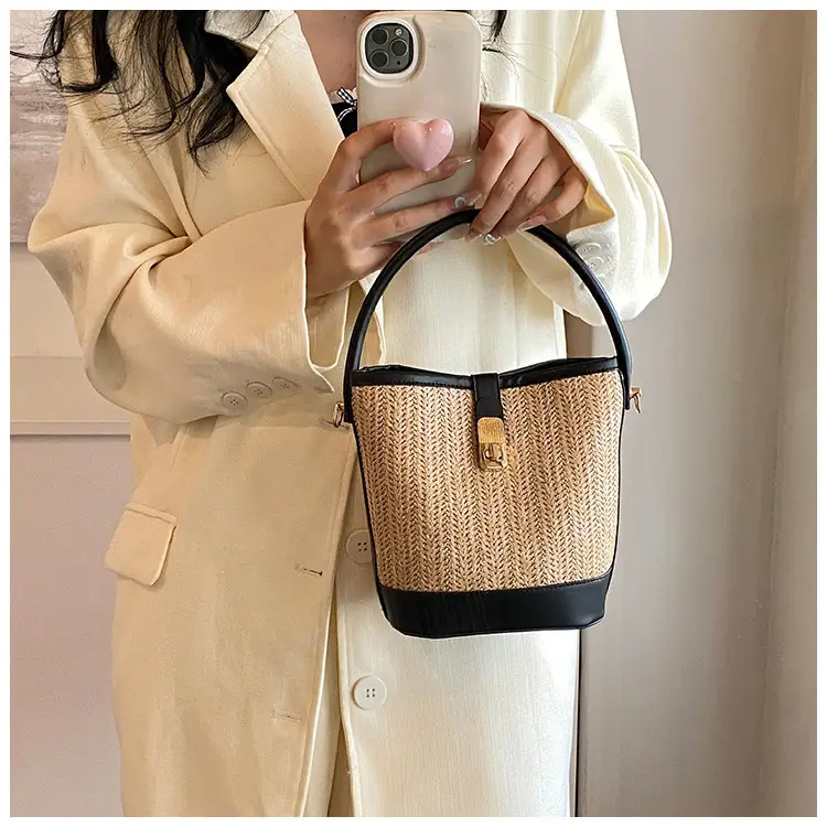 Women's Textured Woven Shoulder Bag Black Beige — feature 23