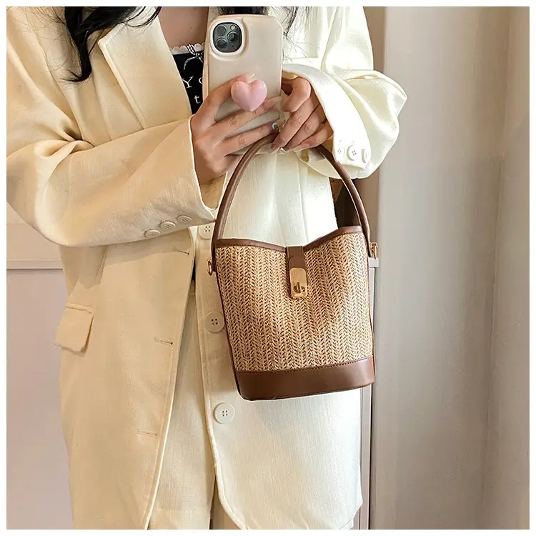 Women's Textured Woven Shoulder Bag Black Beige — feature 27