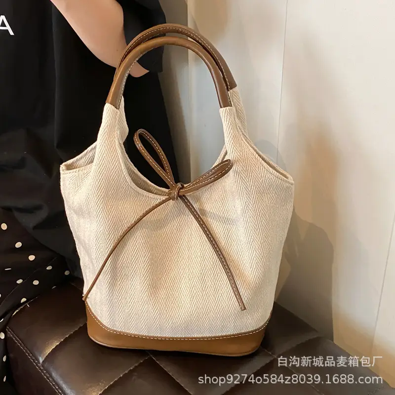 Women's Beige Black French Niche Shoulder Bag - Image 3
