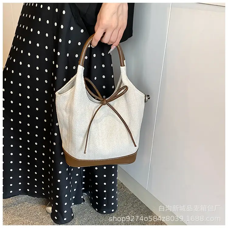 Women's Beige Black French Niche Shoulder Bag — feature 9