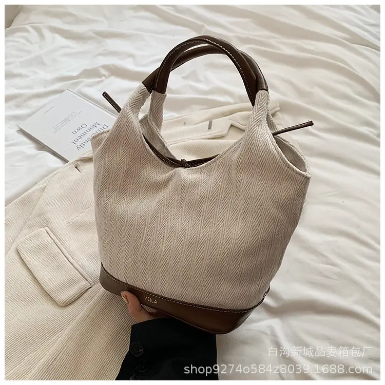 Women's Beige Black French Niche Shoulder Bag - Image 2