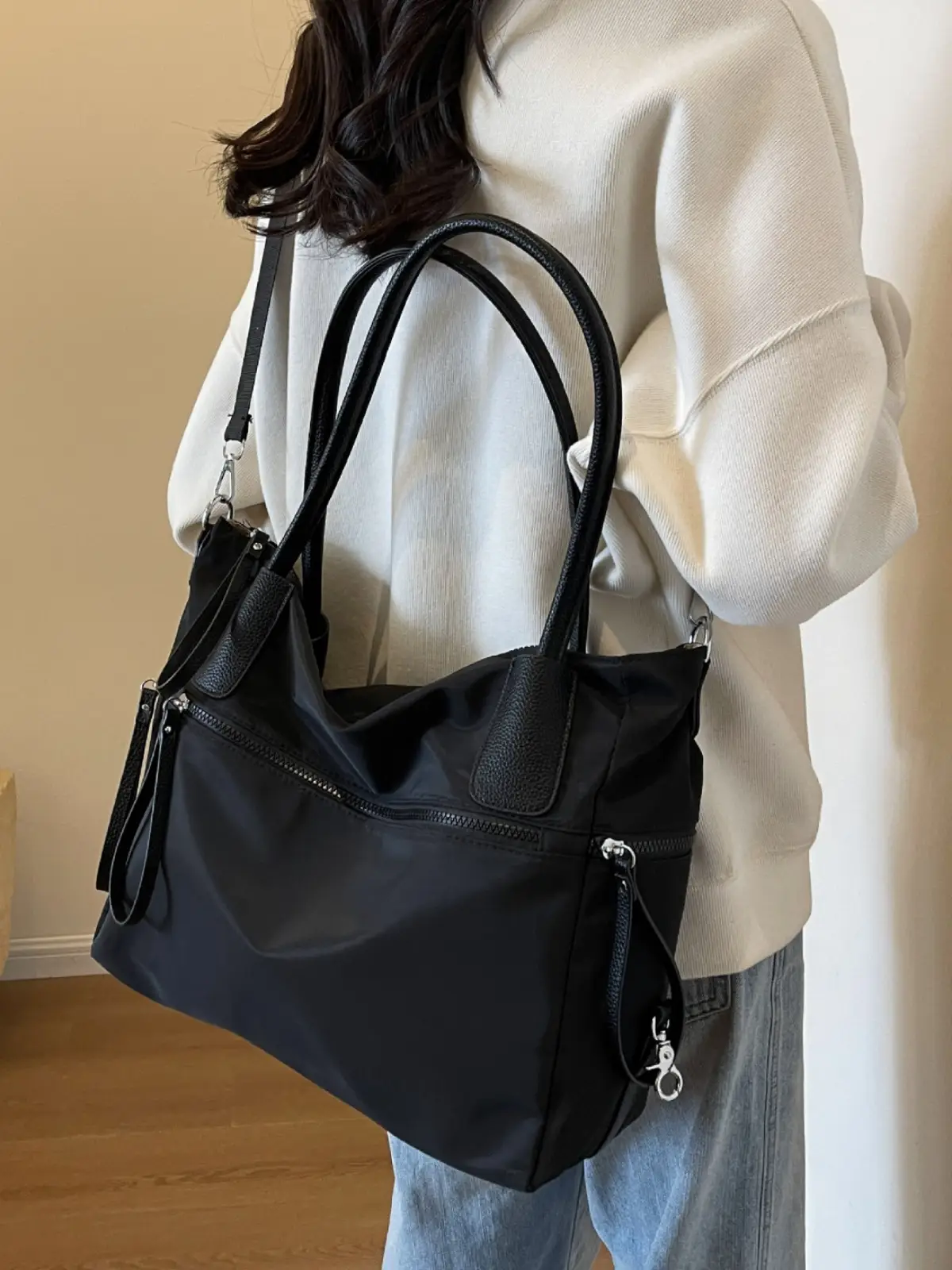 Large Capacity Korean Fashion Travel Bag Black - Image 6