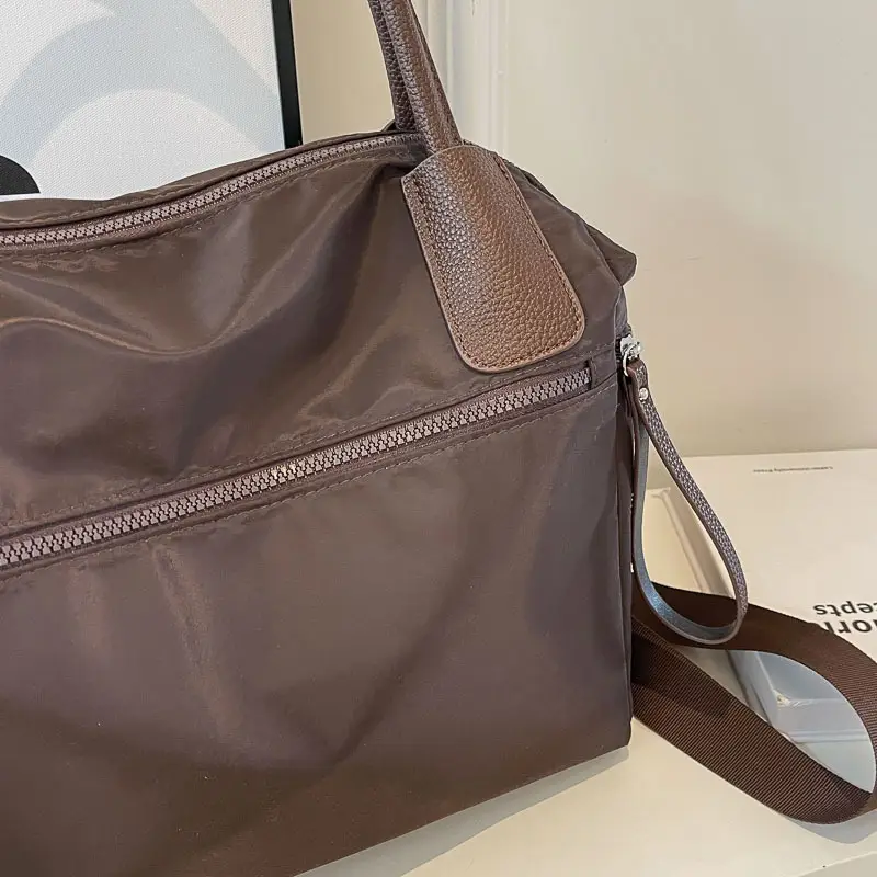Large Capacity Korean Fashion Travel Bag Black — feature 10