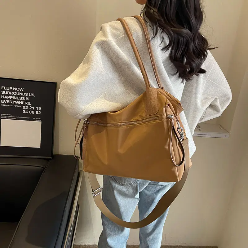 Large Capacity Korean Fashion Travel Bag Black — feature 20
