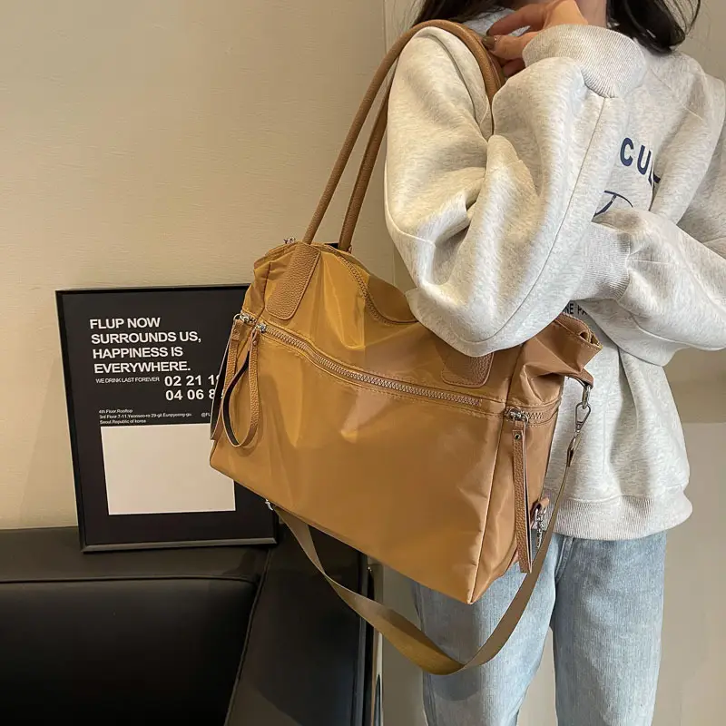 Large Capacity Korean Fashion Travel Bag Black — feature 21