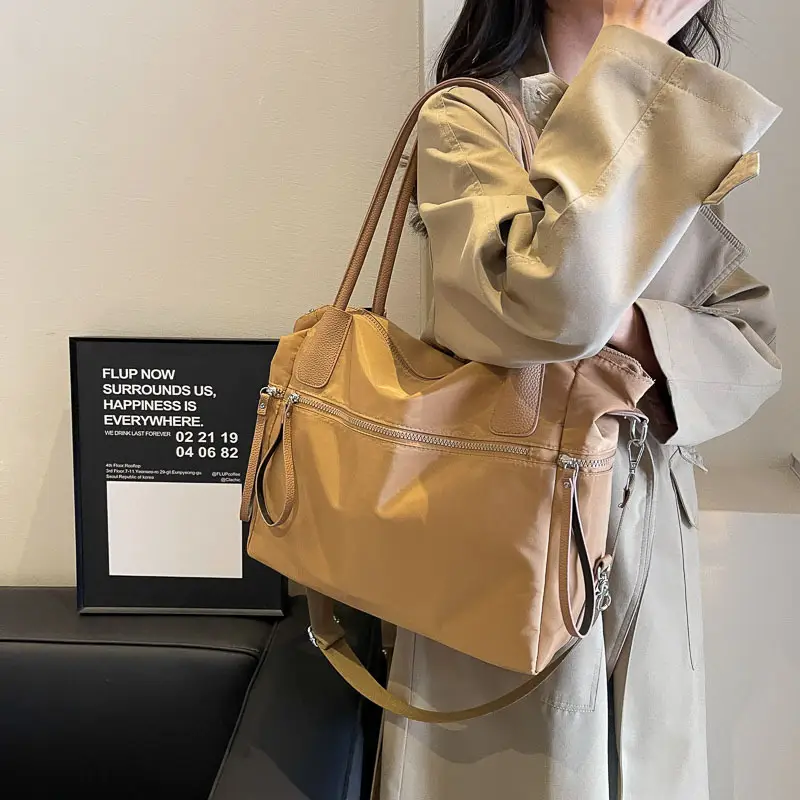 Large Capacity Korean Fashion Travel Bag Black — feature 26