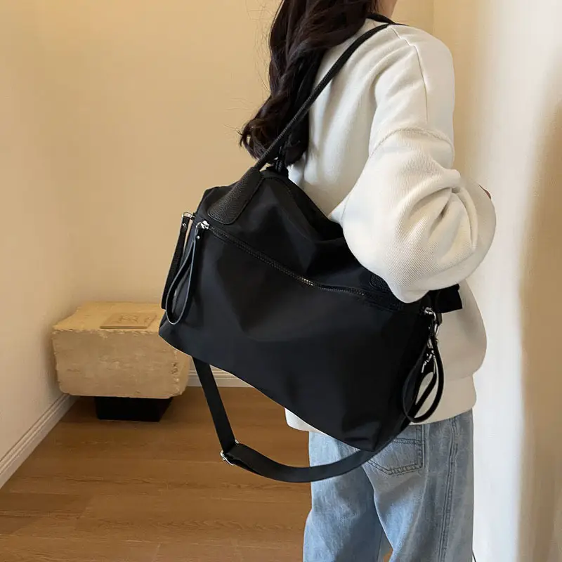 Large Capacity Korean Fashion Travel Bag Black — feature 31