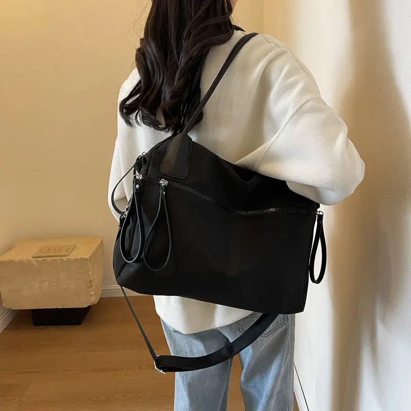 Large Capacity Korean Fashion Travel Bag Black — feature 32