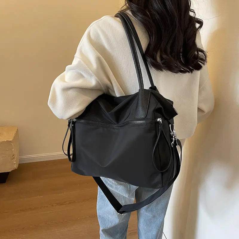 Large Capacity Korean Fashion Travel Bag Black — feature 33