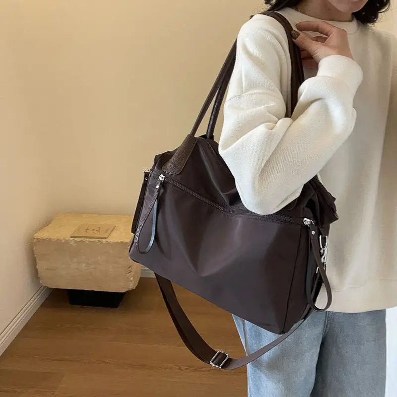 Large Capacity Korean Fashion Travel Bag Black — feature 35