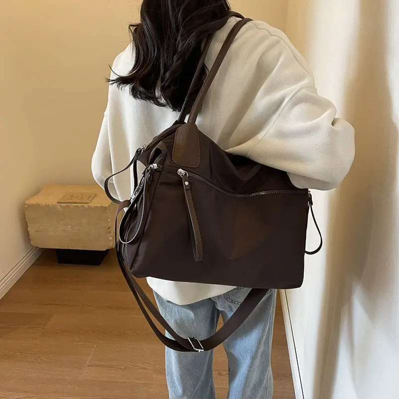 Large Capacity Korean Fashion Travel Bag Black — feature 36