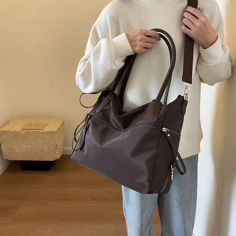 Large Capacity Korean Fashion Travel Bag Black — feature 41